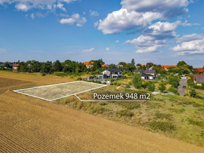 Prodej stavebního pozemku 948m2, Dobříč, okr. Praha západ