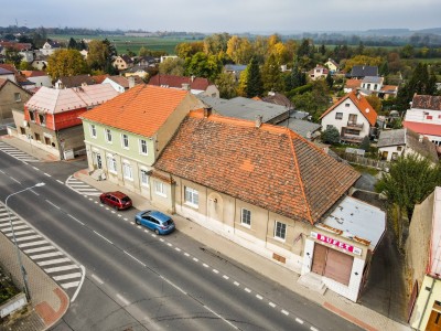 Prodej souboru třech budov, zast. plocha 670m2, pozemek 1057m2